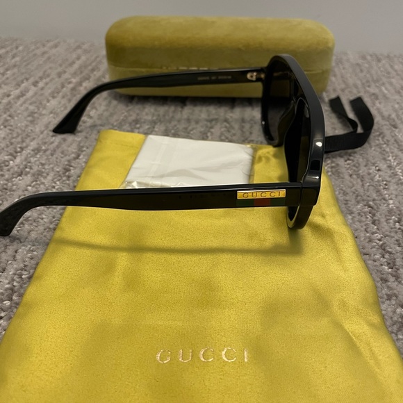 Authentic Gucci GG0767S sunglasses - Picture 2 of 7
